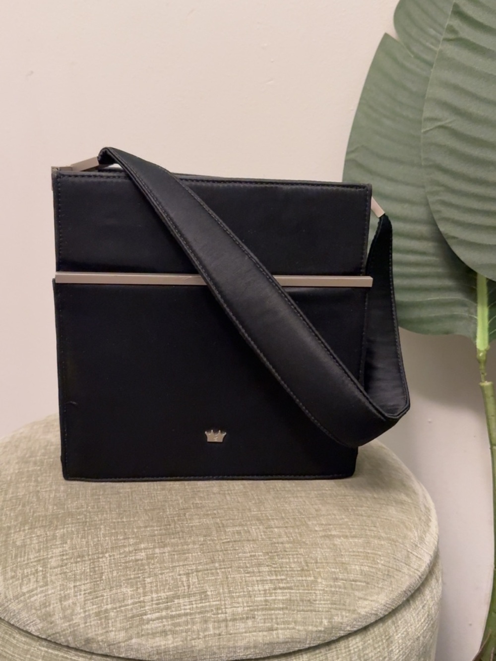 Vintage Elaine Turner Designs Black Structured Shoulder Bag Red Interior Y2K - Picture 7 of 16